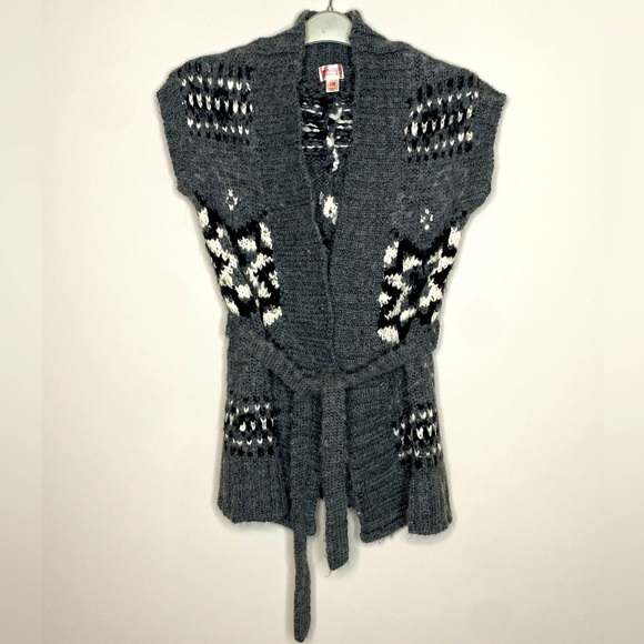 Mossimo Sweater Vest Size M Black Grey Wool Y2K Tribal Western Cozy Layer Boho - Picture 1 of 16